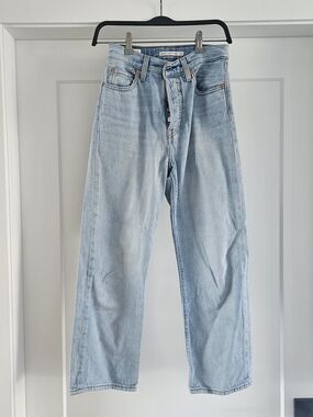 Levi's Light Blue Ribcage Straight-Leg Ankle Jeans - Size 25